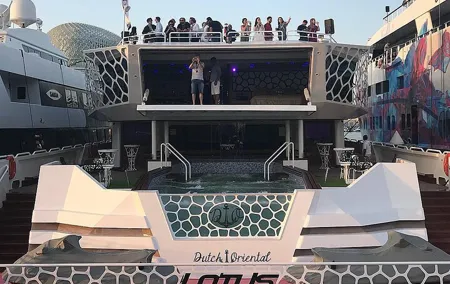 Dubai Marina Lotus Mega Yacht Dinner Cruise with Entertainment