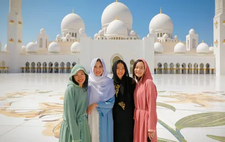From Dubai: Abu Dhabi Full-Day Trip with Louvre & Grand Mosque