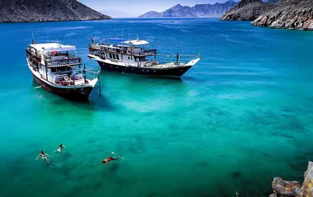Full Day Musandam Cruise with Lunch and Snorkelling from Dubai