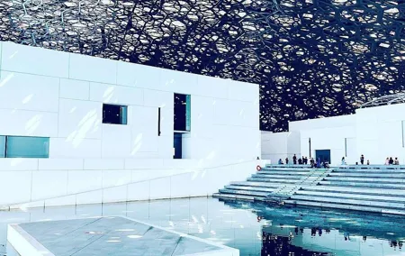 Private Abu Dhabi City Tour with Louvre Museum & Lunch