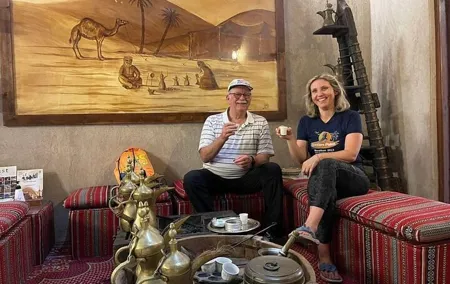 PRIVATE Local Food Tour and Guided Walking Tour of Dubai Old Town