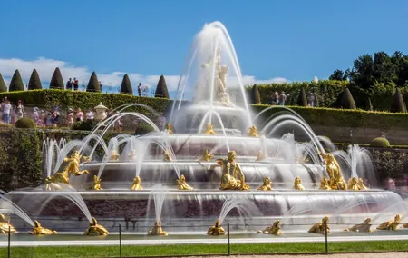 From Paris: Versailles Palace Live Tour with Gardens Access