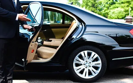 Private Airport Transfer From or To Dubai Airport