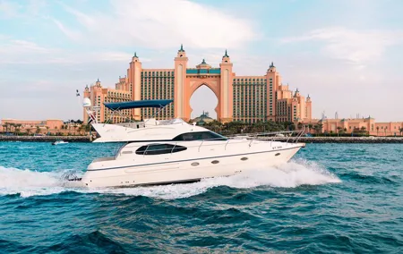 2 Hours Dubai Luxury Private 50ft Yacht Tour with Sightseeing