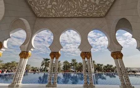 From Dubai : Abu Dhbai Tour Including Le Louvre Museum Ticket