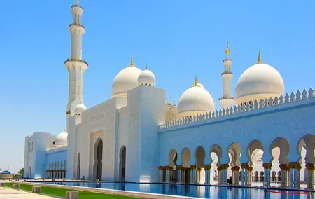 Small Group Abu Dhabi City and Sightseeing Tour From Dubai