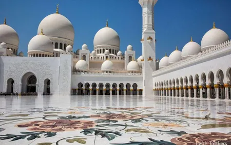 Private Abu Dhabi City Tour with Grand Mosque & Heritage Village