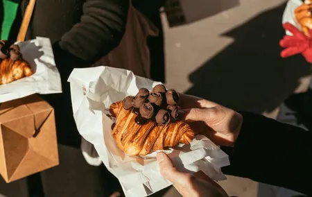 A Morning in Paris Food Tour: Croissants, Baguettes & Chocolate