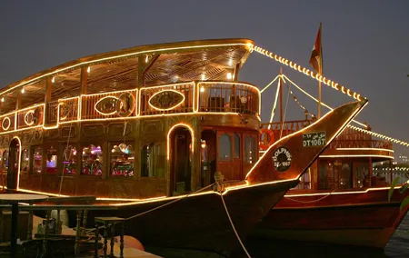 Dubai Marina: Elegant Dhow Dinner Cruise with Buffet & Live Show