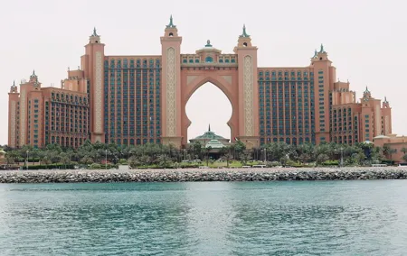 Half-Day Dubai Sightseeing Tour – Shared Coach, Top Landmarks