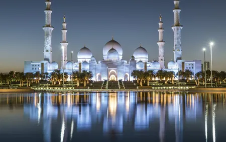 Abu Dhabi Tour in Private 4x4 with Grand Mosque, Louvre & Ferrari