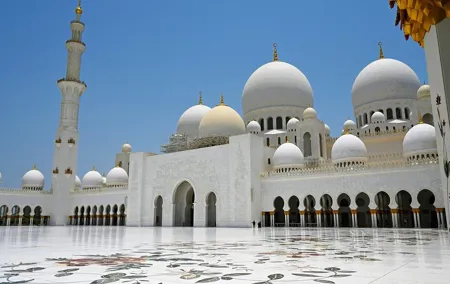 From Dubai Guided Tour to Sheikh Zayed Grand Mosque