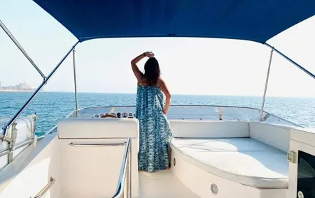 Dubai Yacht Tour – Private Luxury Yacht Charter from Dubai Marina