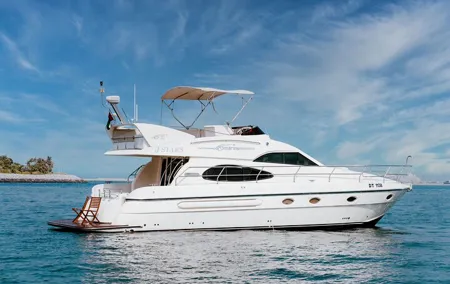 3-Hours Dubai Marina 50ft Private Luxury Yacht Sightseeing Tour