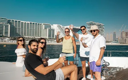 Dubai Marina Afternoon Tour with Drinks
