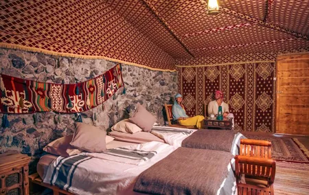 Dubai: Overnight Heritage Desert Safari with Vintage Land Rover