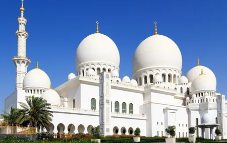 Sheikh Zayed Mosque Half Day Tour in Abu Dhabi
