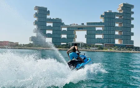 90 Minutes Dubai Palm Jumeirah Jetski Tour