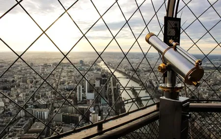Eiffel Tower Access to 2nd Floor & Summit with Host by Lift