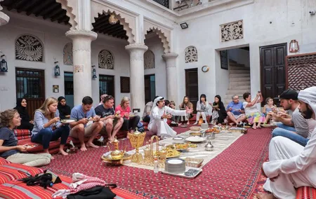 Authentic Emirati Cultural Meal and Talk in Old Dubai