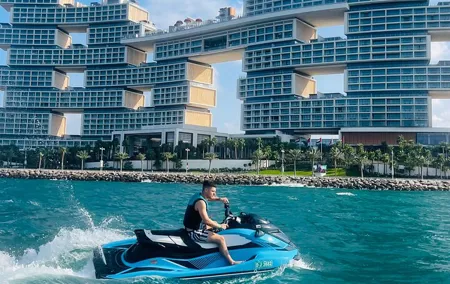 1 hour Jetski Tour - Burj Al Arab and Royal Atlantis