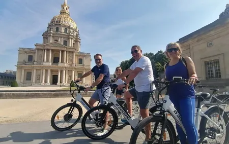 Paris: Small Group Highlights E-Bike Guided Tour