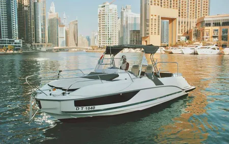 Dubai 1h Sea escape: little get away!