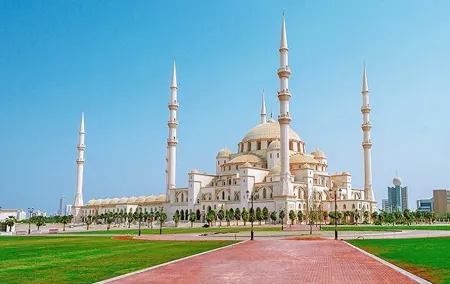 Fujairah East Coast Tour with Visit to Sheikh Zayed Mosque