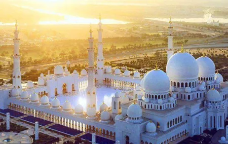 4X4 Private Abu Dhabi City Tour with Abu Dhabi Evening Desert Safari From Dubai