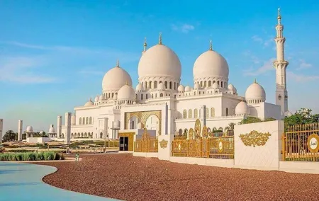 Private Abu Dhabi City tour with Gold Coffee at Emirates Palace