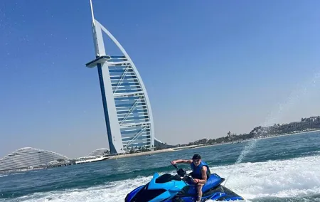 Jet Ski Tour of Burj Al Arab in a Small-group
