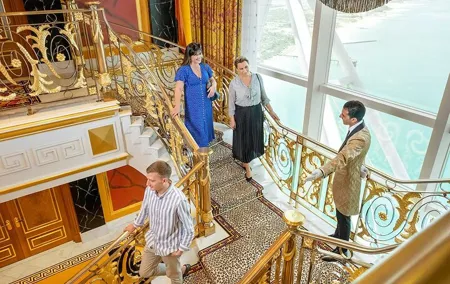Experience Burj Al Arab Guided Tour with Lunch and Transfers