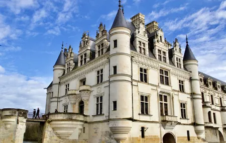 3 Loire Castles Live Guided Small group trip by minivan Winery