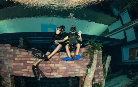 Dubai Deep Dive Snorkeling Experience with optional transfers