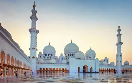From Dubai: Abu Dhabi Full-Day Trip with Louvre & Mosque