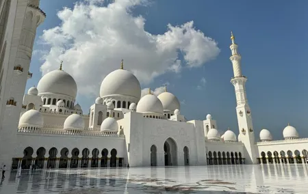 FulDay Private Tour Throughout AbuDhabi with Grand Mosque Visit