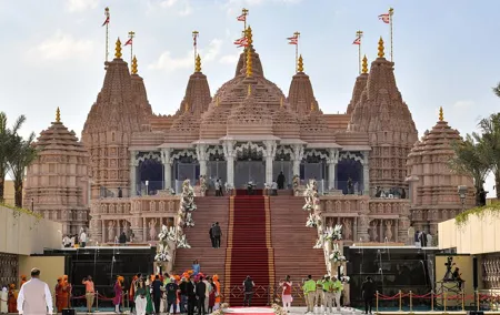Private Guided Abu Dhabi Tour with BAPS Temple Visit from Dubai