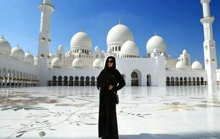 Full-Day Tour of Abu Dhabi City From Dubai - with Guide
