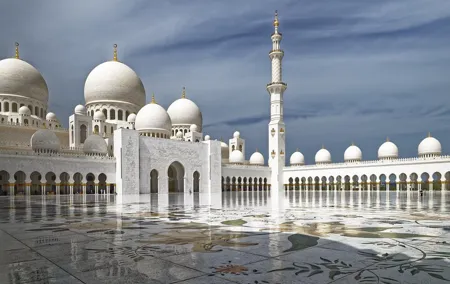 Louvre Museum Abu Dhabi and Grand Mosque Tour from Dubai
