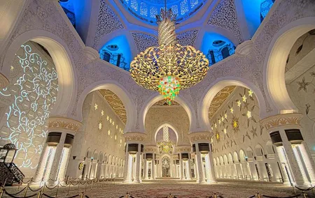 Abu Dhabi Tour: Grand Mosque, Presidential Palace and Louvre Museum
