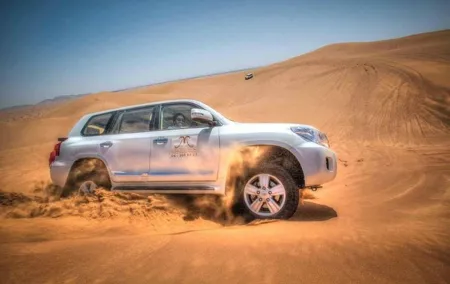 Dubai Red Dune Desert Safari with BBQ Dinner