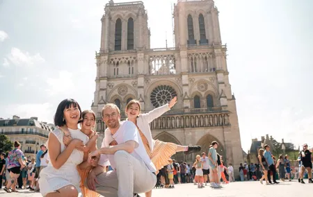 Notre Dame Exterior Tour with Coordinated Cathedral Entry