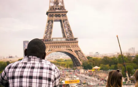 Eiffel Tower Small Group Tour with Second Floor Reserved Access