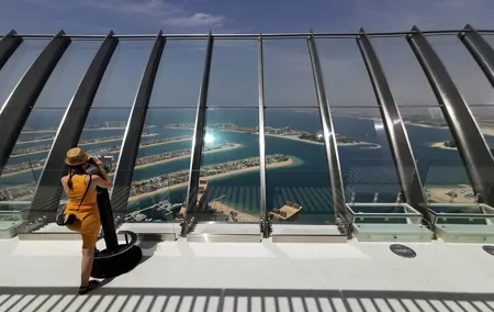 Dubai Sightseeing Tour with Admission to The Palm View Tower and Pickup