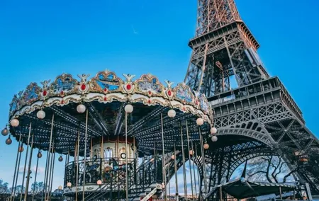Paris: Eiffel Tower Summit Small-Group Guided Tour Max 6 People