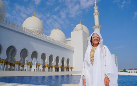 Abu Dhabi Full Day Trip with Louvre and Mosque from Dubai