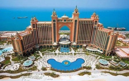 Dubai Trio Package City Tour Desert Safari and Dhow Cruise