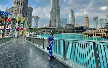 Dubai Burj Khalifa Sunset View at the Top with Fountain Show