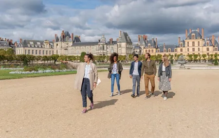 Fontainebleau and Vaux le Vicomte Chateaux Day Trip from Paris