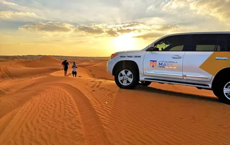 Desert Safari with Dune Bashing and Dinner In Dubai